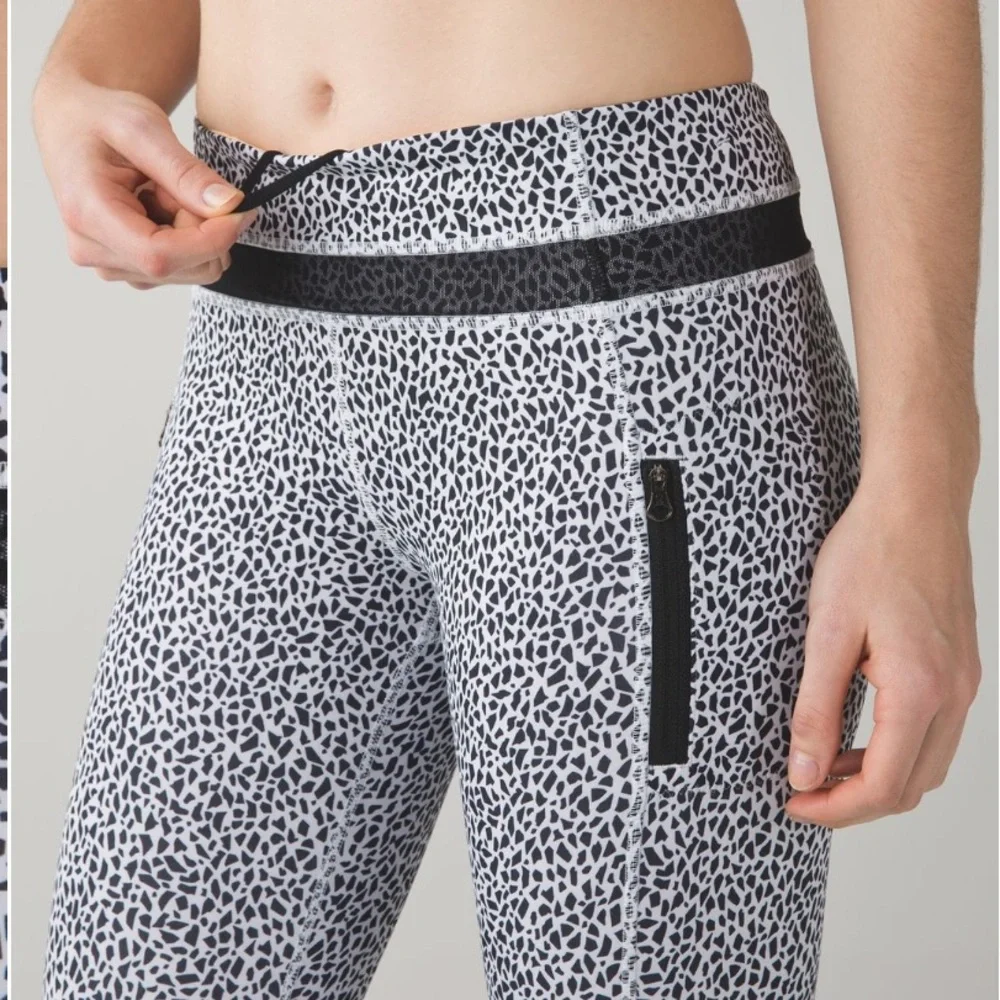 lululemon Inspire Crop Tight Mesh‎ Legging sz 2 Miss Mosaic